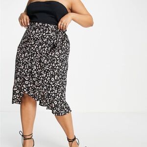AX Paris Plus wrap skirt in black floral